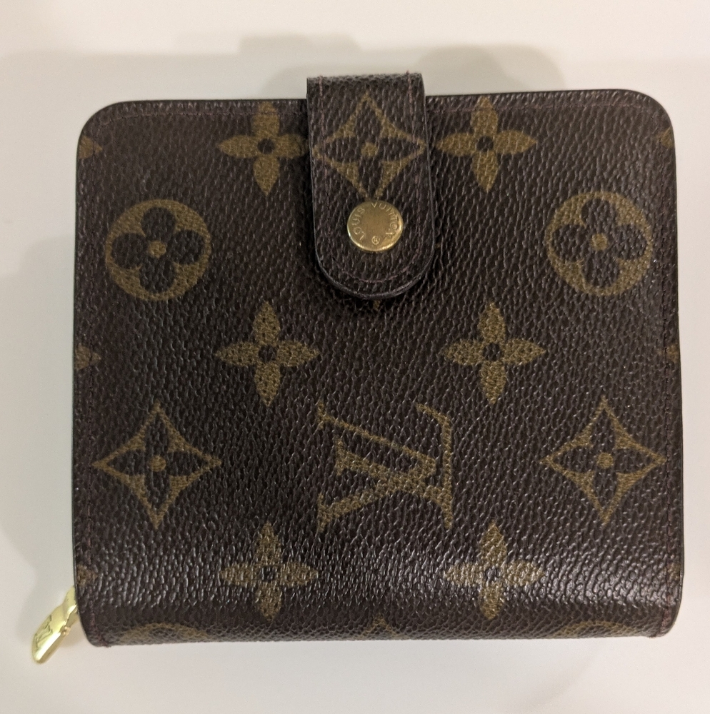 Louis Vuitton Monogram Zipper Wallet